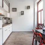D53 Apartments