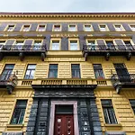 Urbana Hipster Downtown Budapest