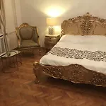 Vaci Utca Luxury
