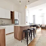 Luxury Apartment By Hi5 - Bazilika Suite