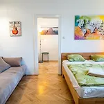 Vagohid30 Apartment