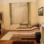 Green Apple Apartman