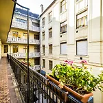 Nagymezo 8 Entire Apartment