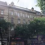 Elisabeth Apartments
