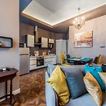 A43 Apartment