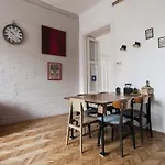 Stylish Downtown Apartment