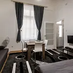 W2 Synagogue Apartment