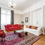 Berta - 4 Bedrooms, 3 Baths