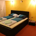 Rockstar Suite In Ruin Quarter
