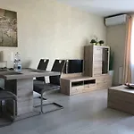 Aden Apartment free parking