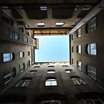 Krane Apartments Sas
