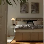 Deluxe Apt With 2 Bedrooms And Ac