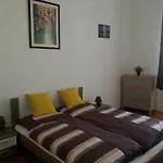 Caterina Private Rooms And Apartments