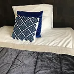 Be A Budapester3
