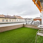 Bpr Garay Suite With Rooftop Terrace & A/C
