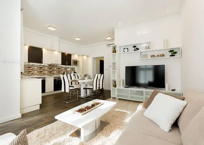 Eiffel Palace Luxury Dream Home 1