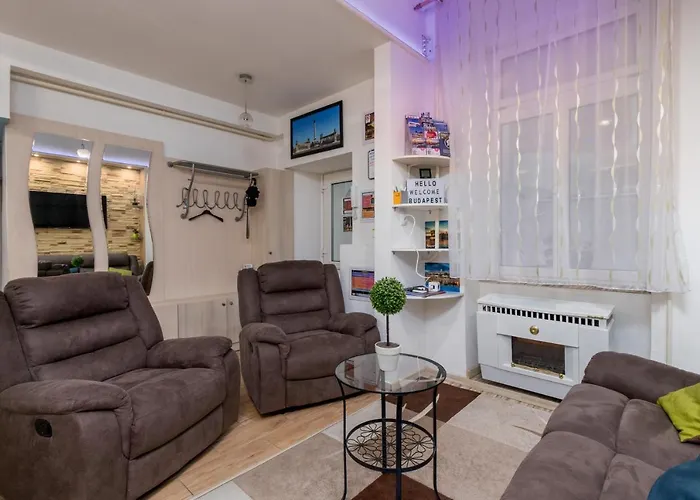 Fireworks Rakoczi - Free Parking - 3 Bedrooms - 2 Bathrooms