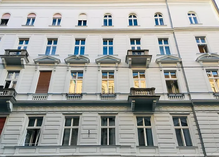 Eclectic Luxury & Spacious 2Br Ac Apt In Center