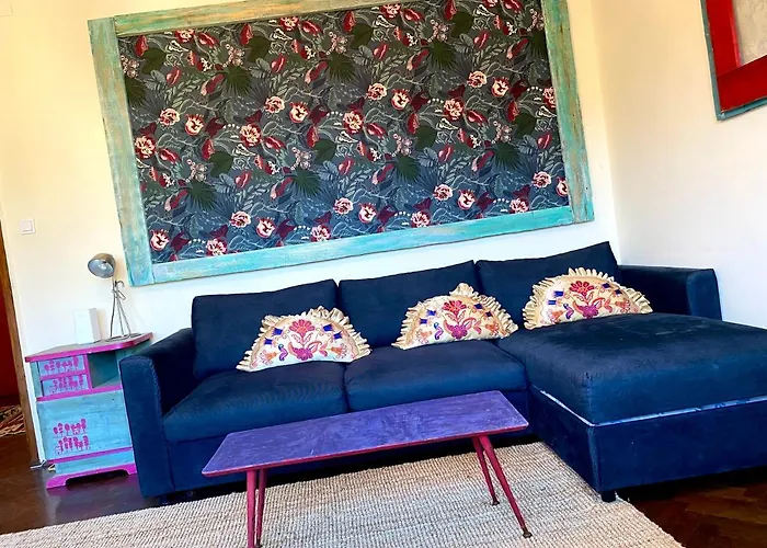 Lovely Cosy Art Flat At City Center