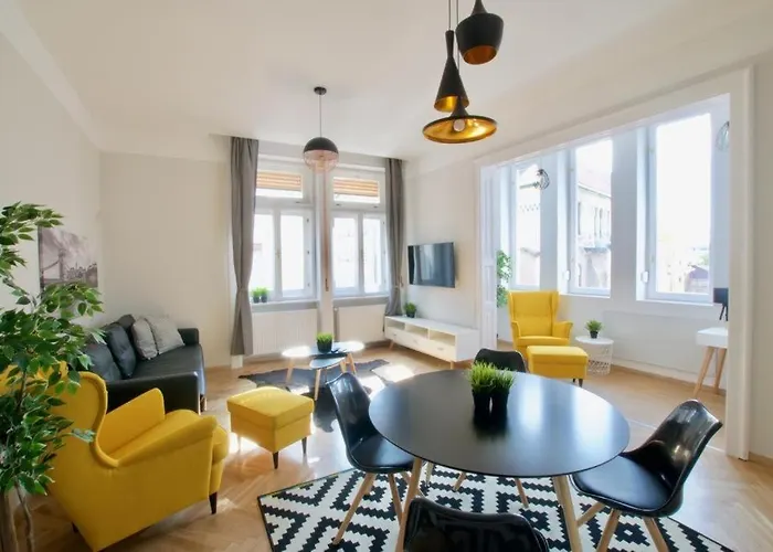 Megszunik - The Lullaby Home - Nr 1
