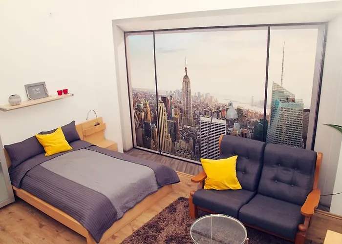 Trendy & Cozy Apartment At Heroes\' Square