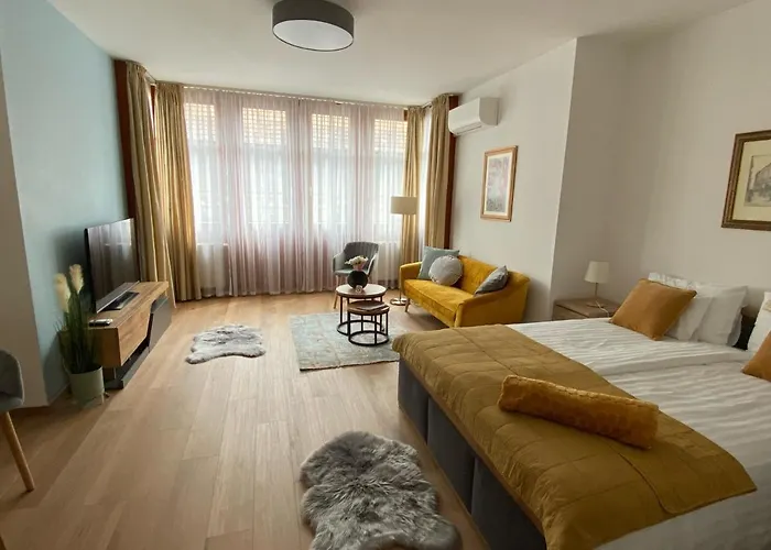 Lovag8 Apartment