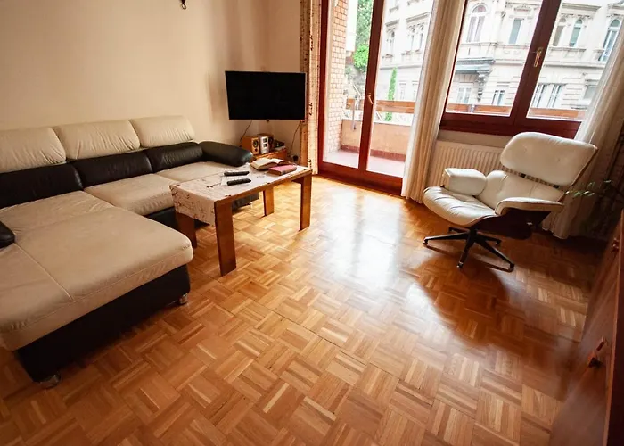 Castle Hillside Apartment