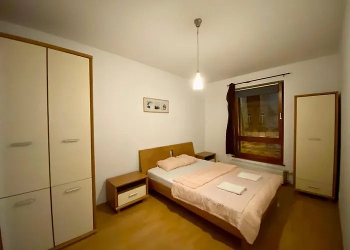 Keleti Apartment - R8