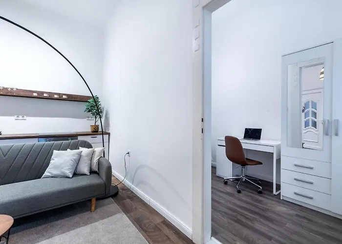 Stylish Central Apartment