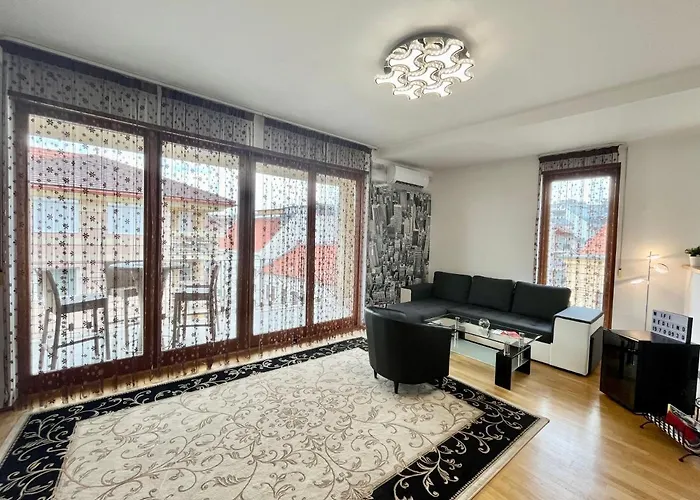 Charlies Apartment Budapest With Free Garage