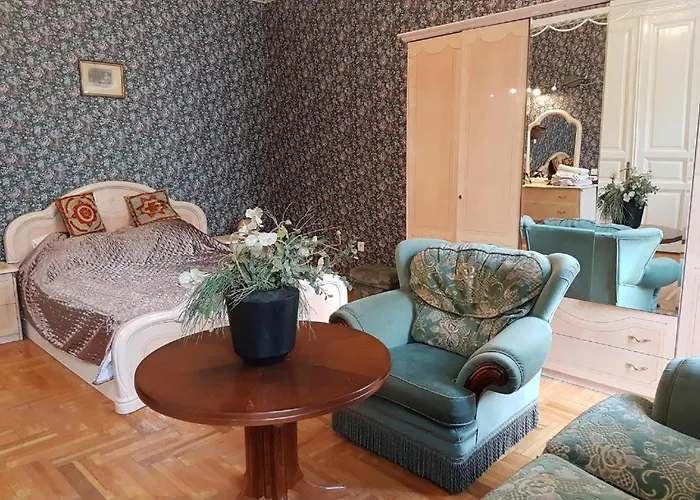Retro Apartment