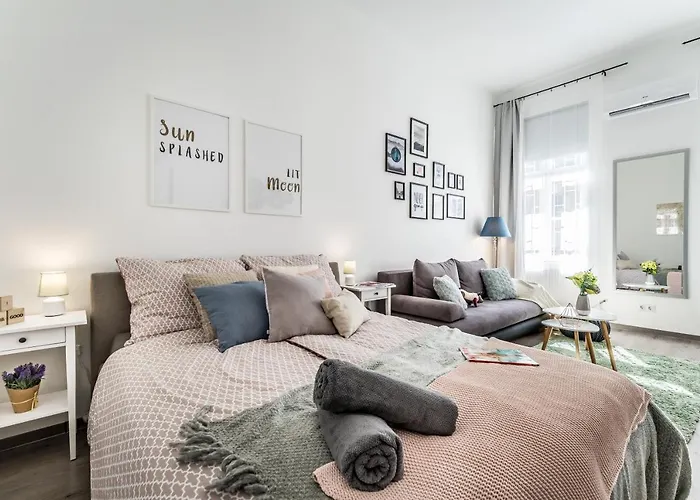 Sun-Splashed Retreat In The Heart Of A Vibrant Quarter