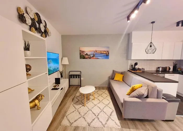 Budapest Flamingo Central Home Stay - Balcony, Ac, Downtown
