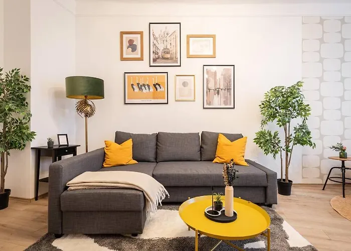 Warm Elegance Retreat : 75 M2 Comfort Near New York Cafe