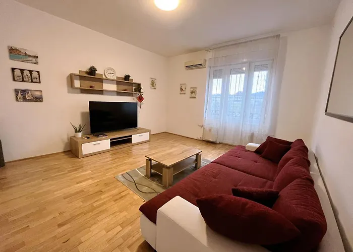 Boutique Family Apartment In The Heart Of City