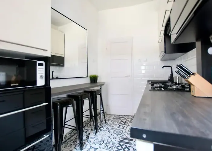 Standard Apartment By Hi5 - Tiny Central Studio