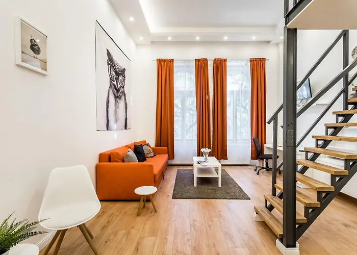 Grand Avenue Apartment