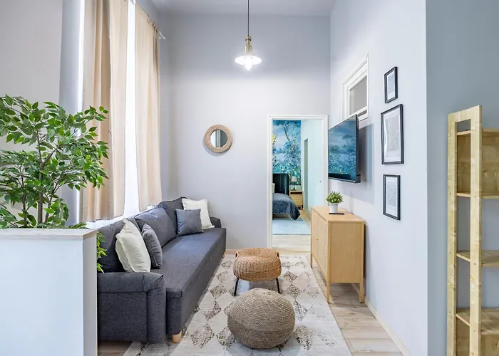 Hidden Gem With Terrace On The Andrassy Fashion Road
