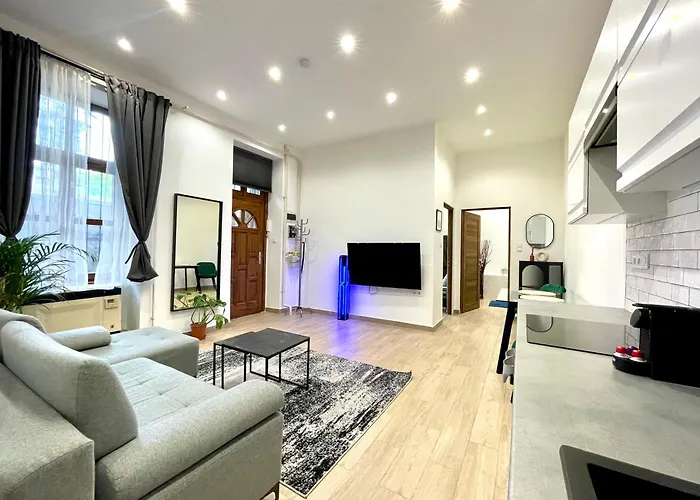 Smart Home Near The Westend City Center
