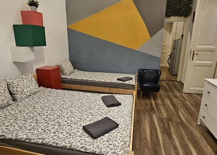 Cheerful And Cozy 2 Bedrooms 2 Bathrooms Apartment With Top Location