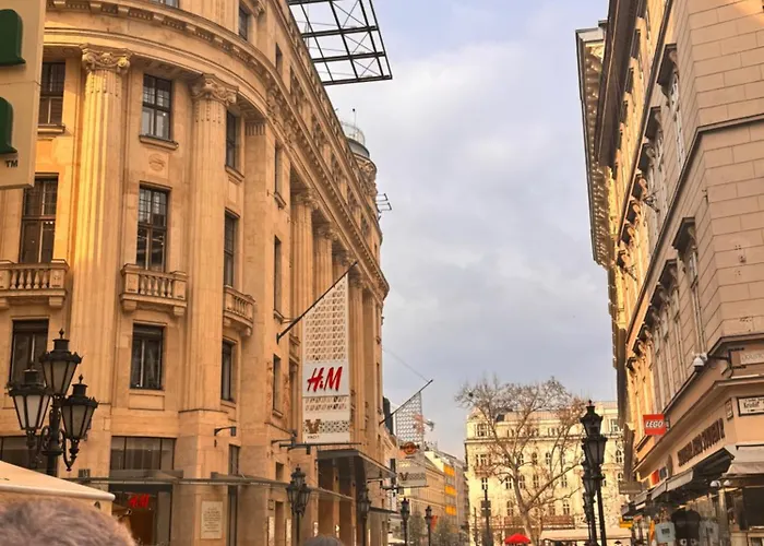 Fashionstreet City Center Blue Apartment