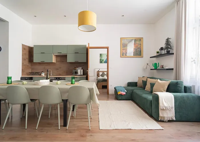 Premium Central Apartment With 4 Bedrooms 3 Bathrooms