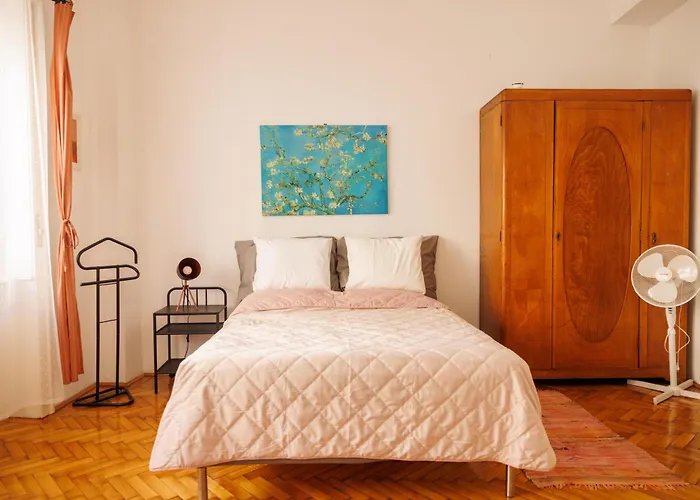 Studio With Terrace In Heart Of The City