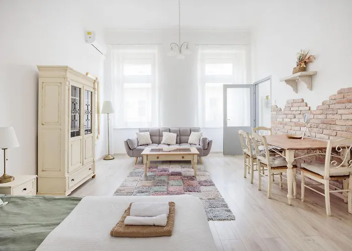 A Touch Of Provence And Pastels In The Centre