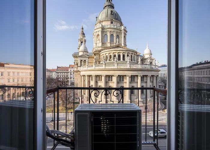 Amora Homes Luxury Suite Basilica Breathless View-Need Reservation For Free Parking