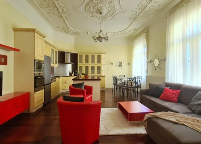 Rose Hill Residence