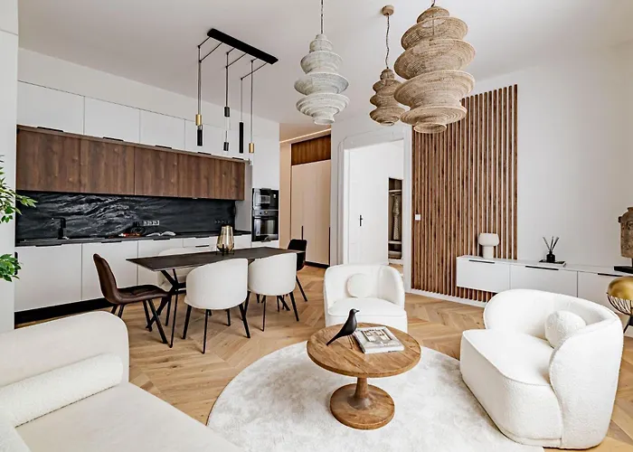 Onyx Oasis - Luxury 3 Bdrm