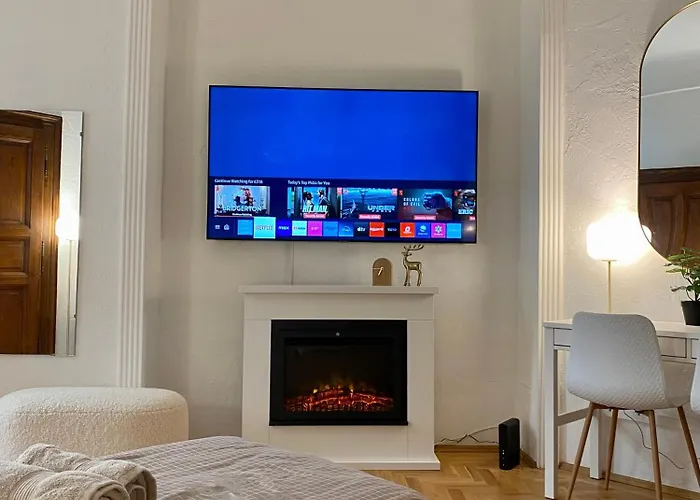 Romantic City Centre Flat - Alexandra Apartment