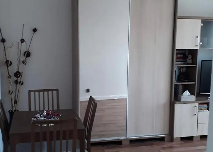Pillango Parki Kis Lakas 15 Percre A Belvarostol