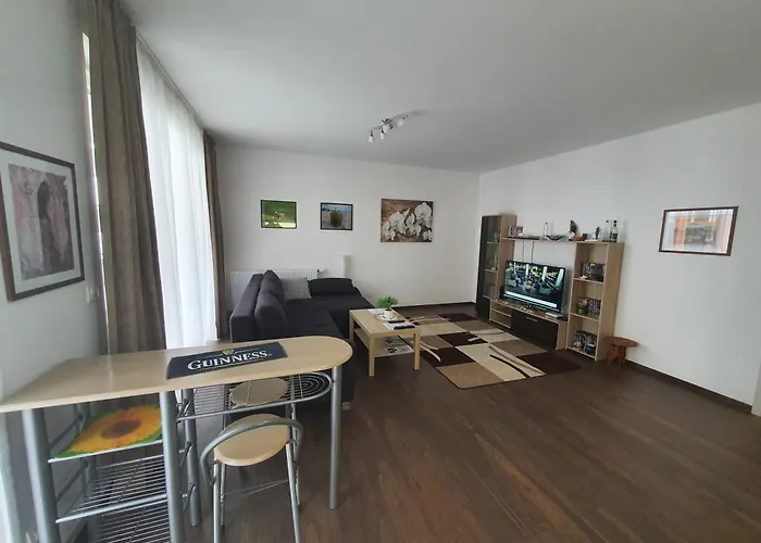 Park West Apartment - Free Parking